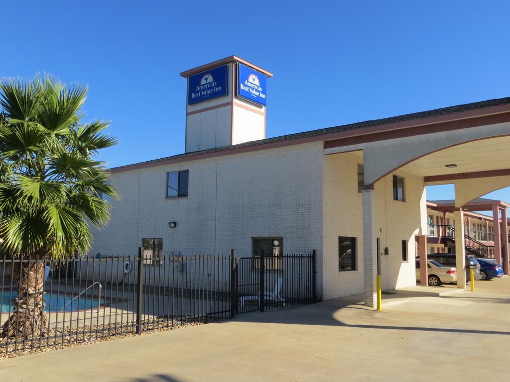 Americas Best Value Inn&Suites Hempstead Exterior foto
