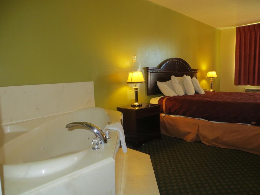 Americas Best Value Inn&Suites Hempstead Habitación foto