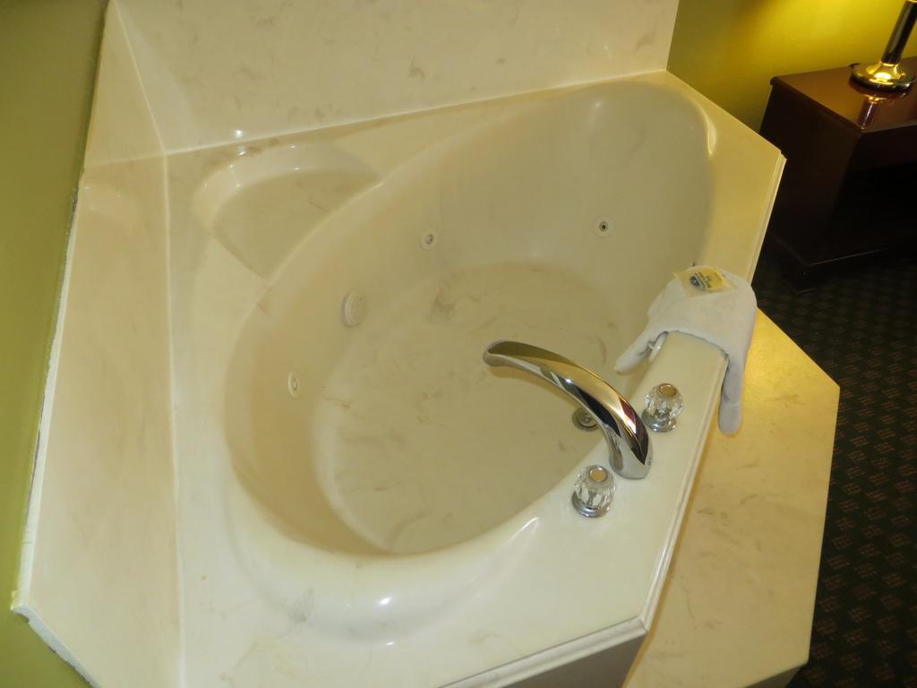 Americas Best Value Inn&Suites Hempstead Habitación foto