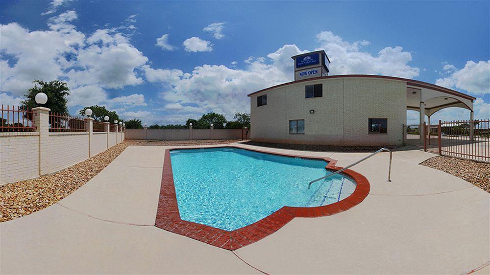 Americas Best Value Inn&Suites Hempstead Exterior foto