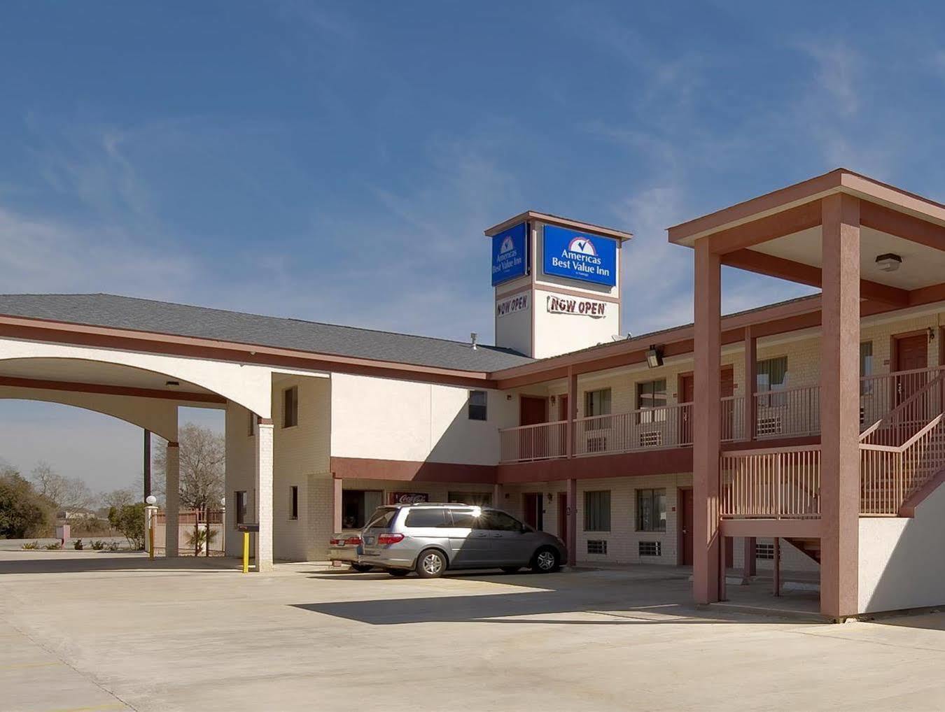 Americas Best Value Inn&Suites Hempstead Exterior foto
