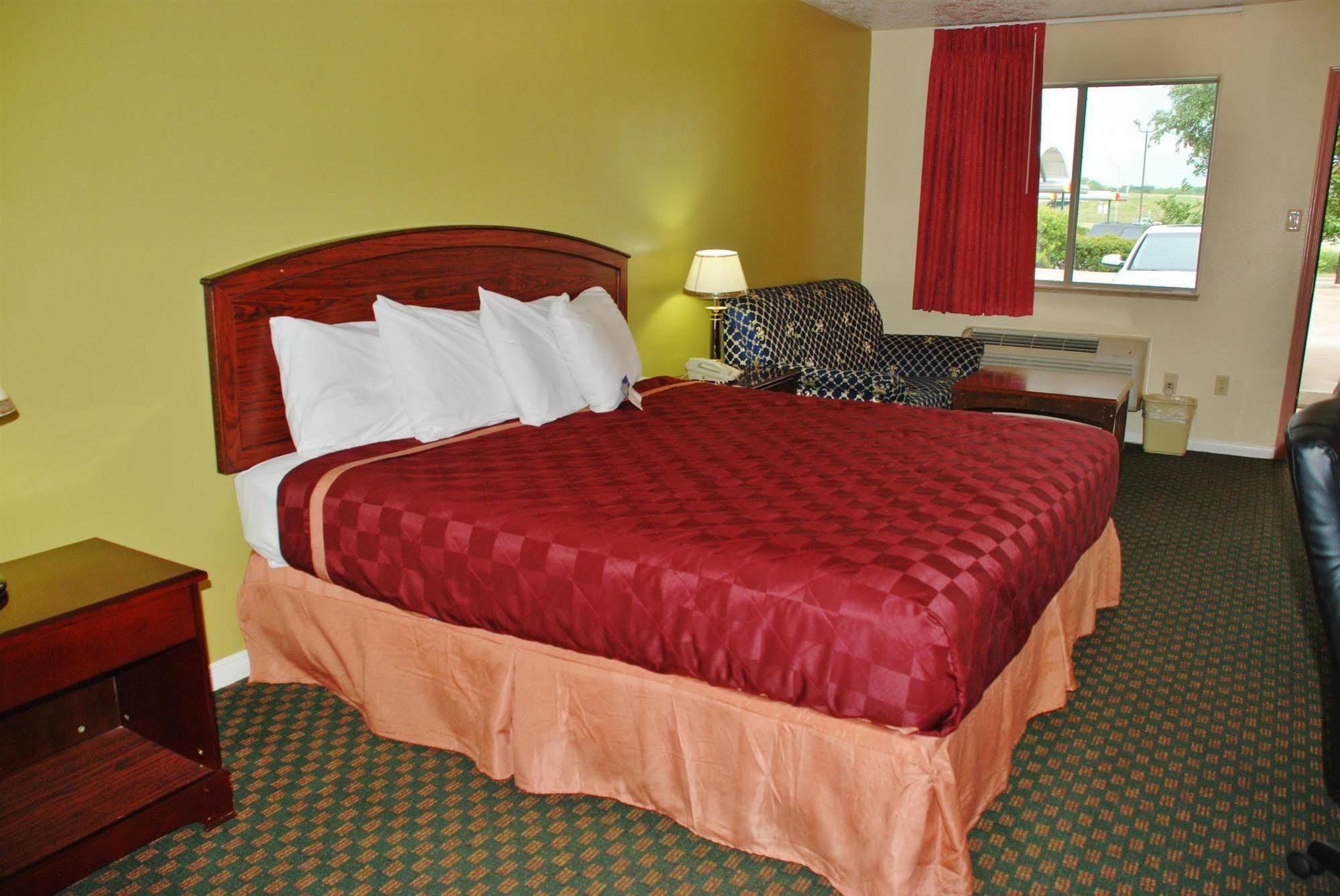 Americas Best Value Inn&Suites Hempstead Exterior foto